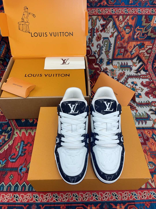 ルイヴィトン靴正面デザイン